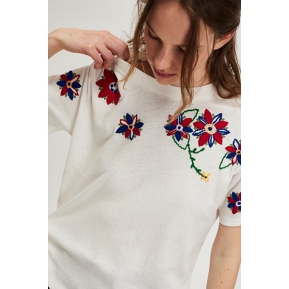 Free People Petal Stitch Floral Embroidered Knit Top Tee Size Medium
